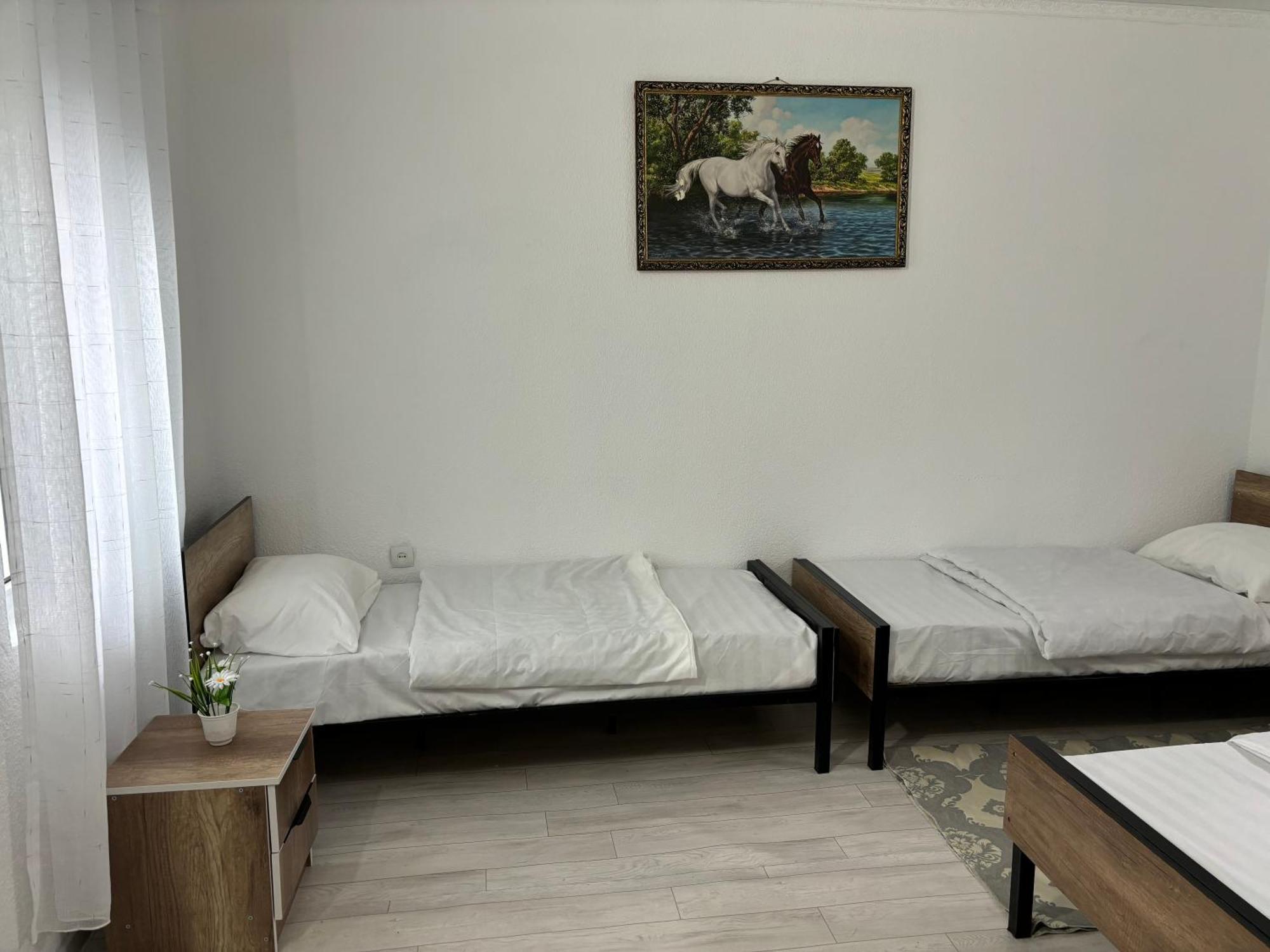 Hostel,Halal Хостел,Халал Tokmok Buitenkant foto