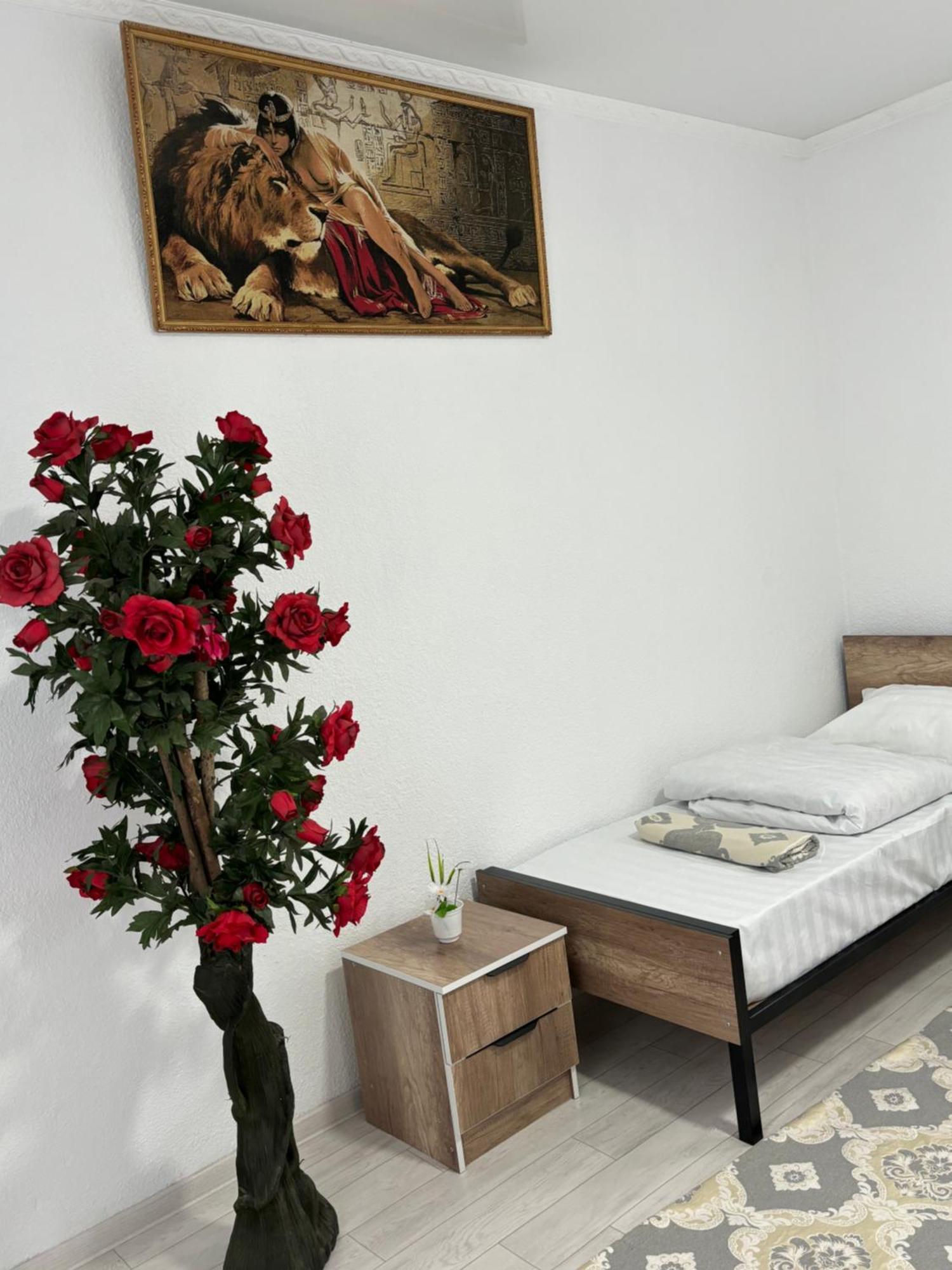 Hostel,Halal Хостел,Халал Tokmok Buitenkant foto