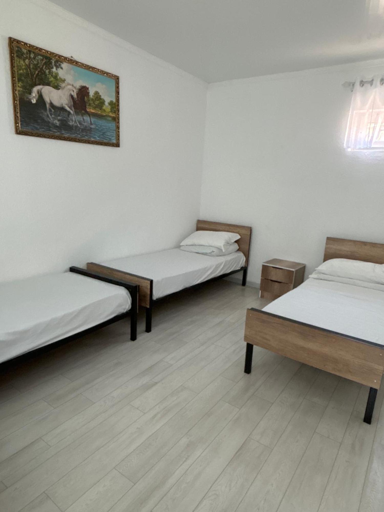 Hostel,Halal Хостел,Халал Tokmok Buitenkant foto