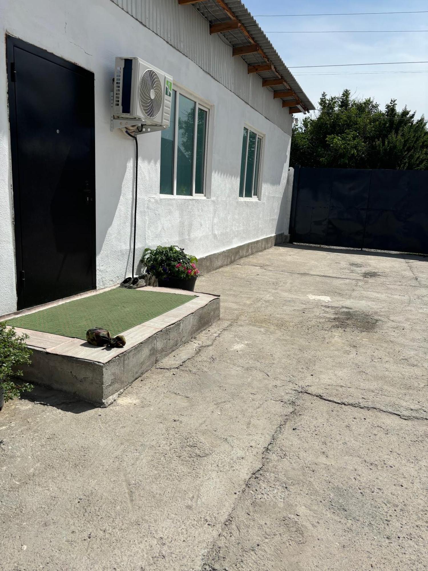 Hostel,Halal Хостел,Халал Tokmok Buitenkant foto