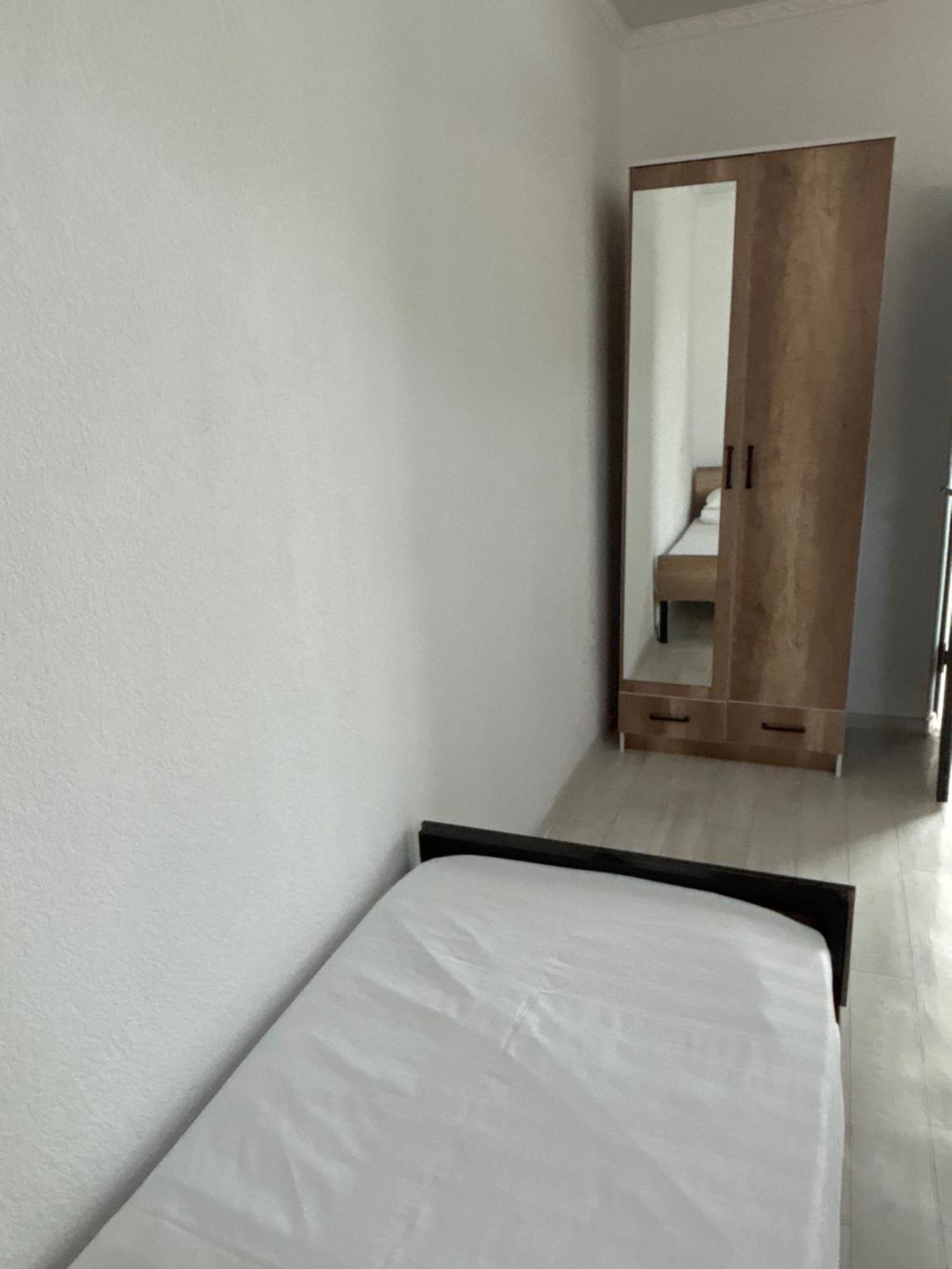 Hostel,Halal Хостел,Халал Tokmok Buitenkant foto