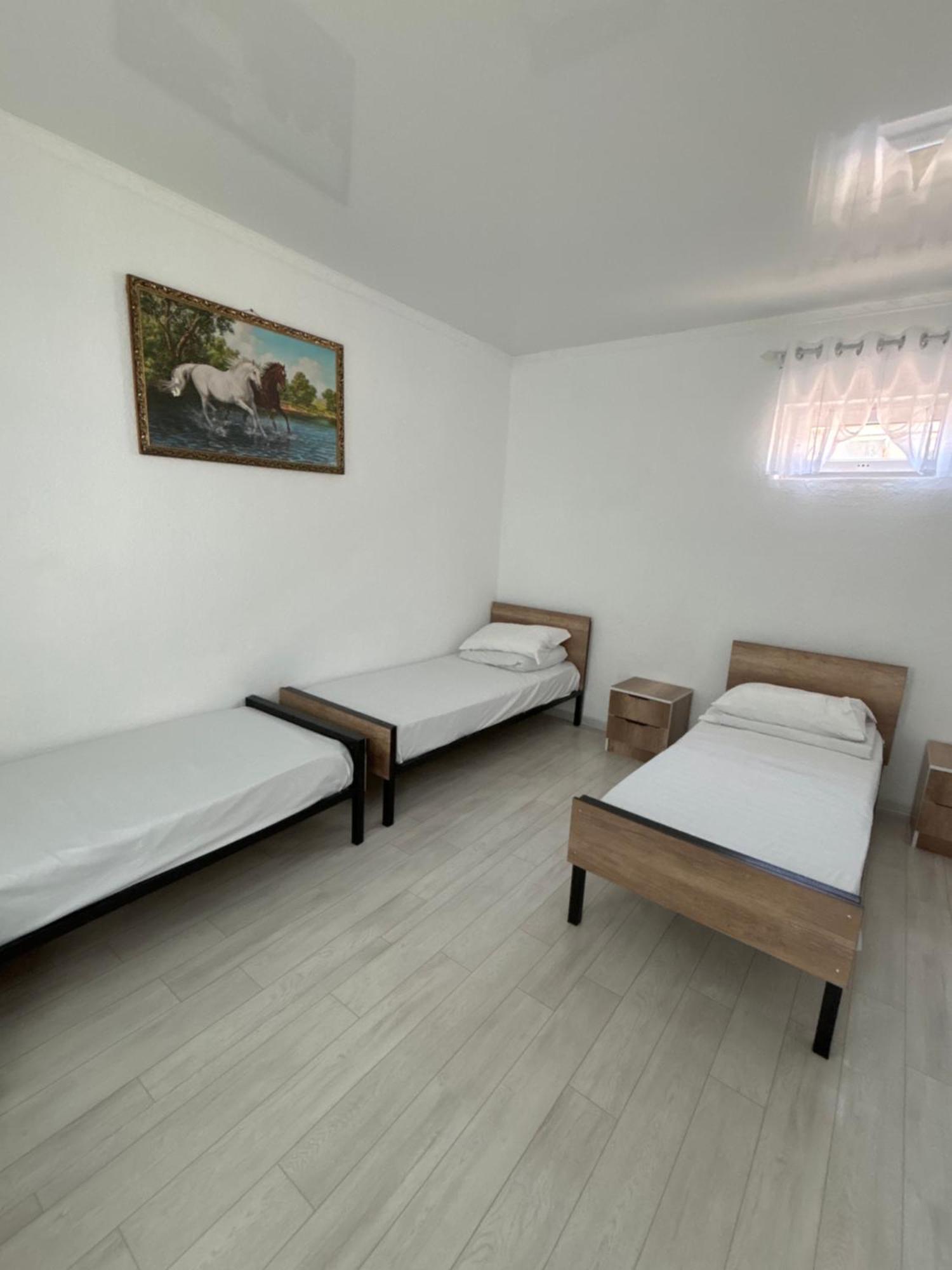 Hostel,Halal Хостел,Халал Tokmok Buitenkant foto