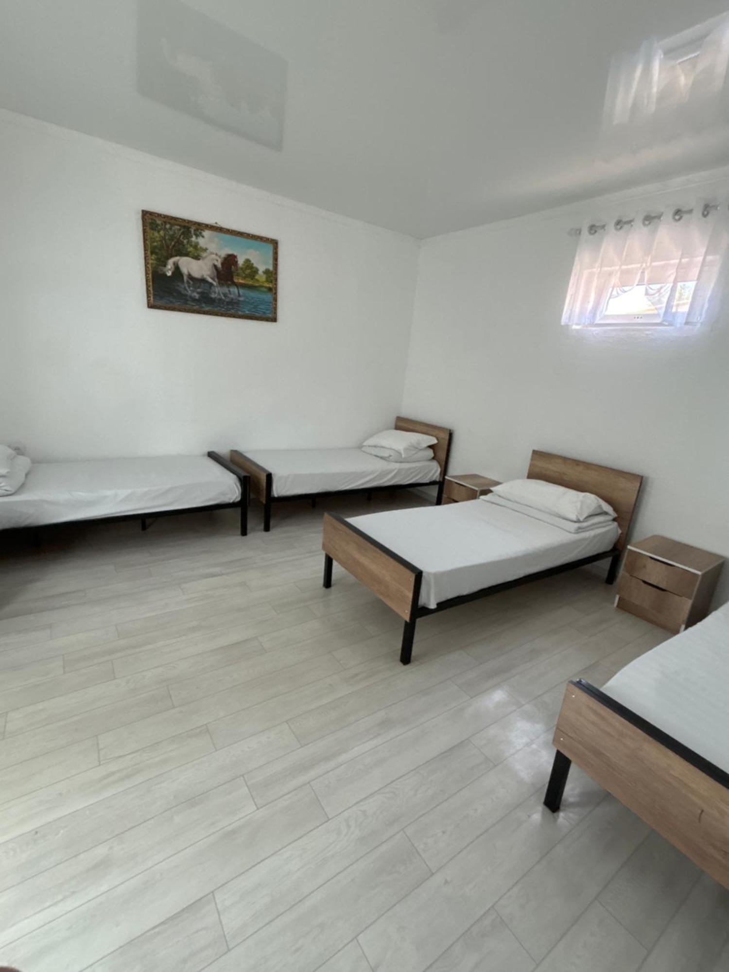 Hostel,Halal Хостел,Халал Tokmok Buitenkant foto