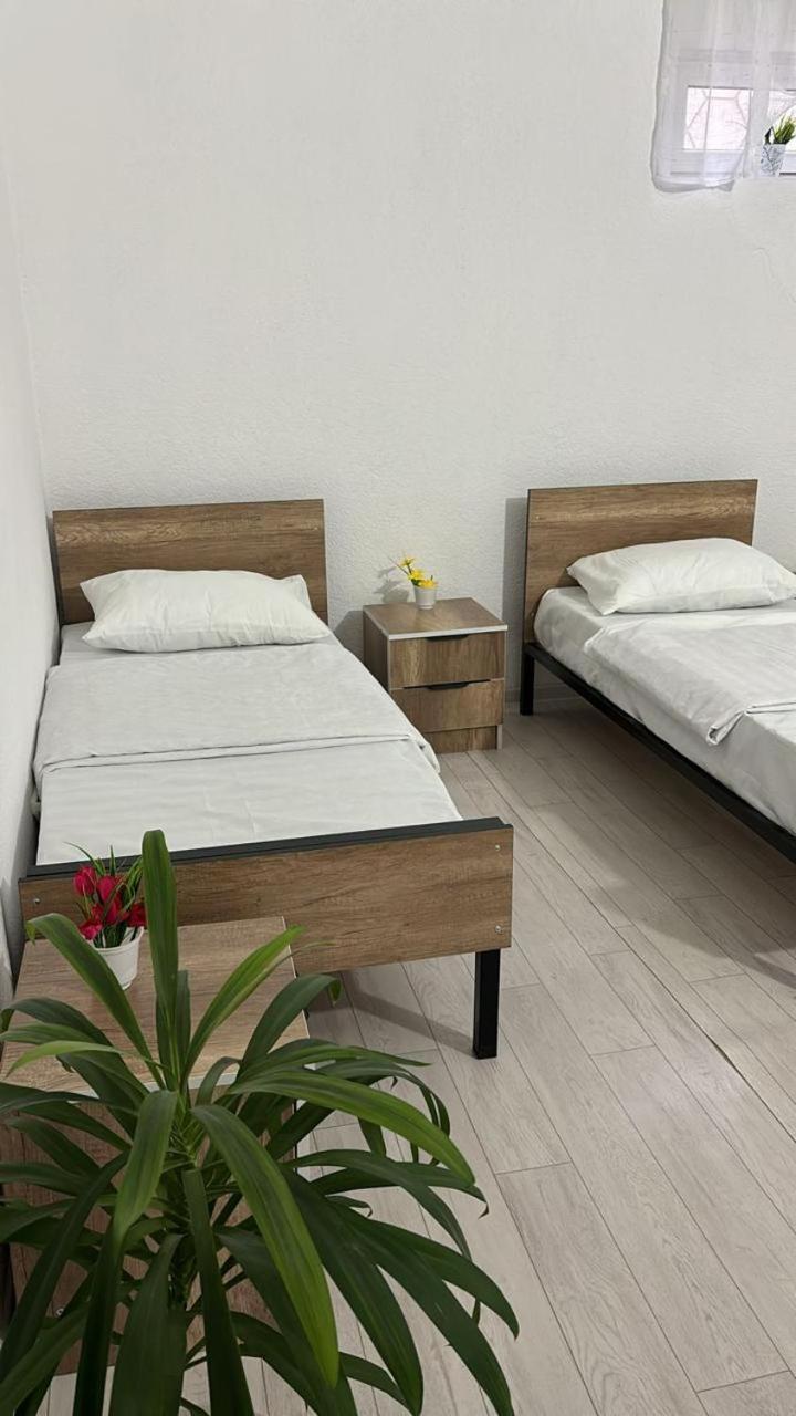 Hostel,Halal Хостел,Халал Tokmok Buitenkant foto